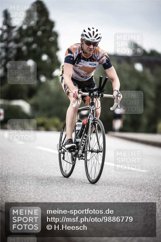21.06.2026 - 29. Vierlanden-Triathlon H.Heesch http://msf.ph/oto/9886779 21.06.2026 10:42:26 Radfahren 5, 75, 147, 449 meine-sportfotos.de