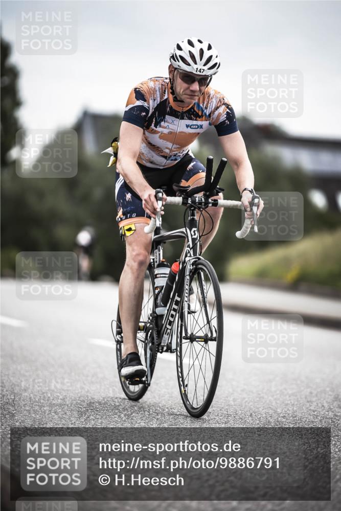 21.06.2026 - 29. Vierlanden-Triathlon H.Heesch http://msf.ph/oto/9886791 21.06.2026 10:42:26 Radfahren 5, 75, 147, 449 meine-sportfotos.de