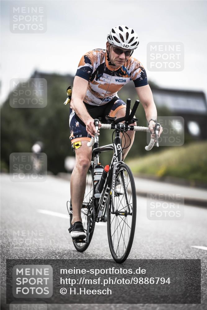 21.06.2026 - 29. Vierlanden-Triathlon H.Heesch http://msf.ph/oto/9886794 21.06.2026 10:42:26 Radfahren 5, 75, 147, 449 meine-sportfotos.de