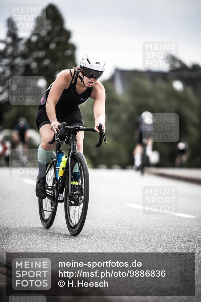 21.06.2026 - 29. Vierlanden-Triathlon H.Heesch http://msf.ph/oto/9886836 21.06.2026 10:42:45 Radfahren 91, 217, 235 meine-sportfotos.de