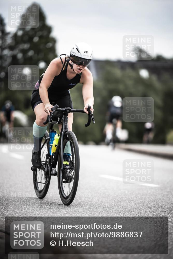 21.06.2026 - 29. Vierlanden-Triathlon H.Heesch http://msf.ph/oto/9886837 21.06.2026 10:42:45 Radfahren 91, 217, 235 meine-sportfotos.de