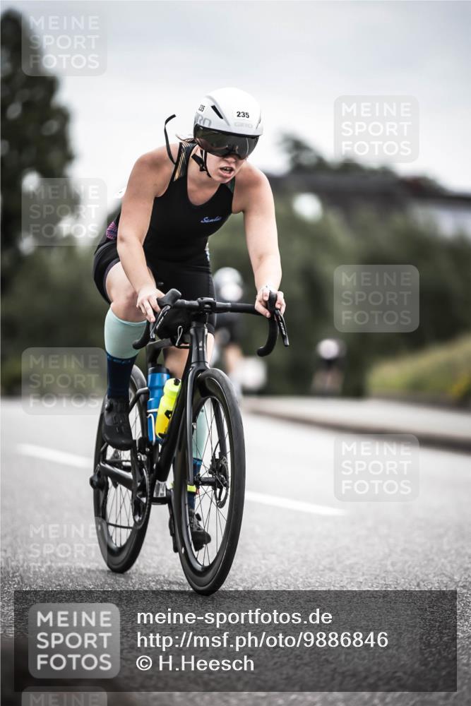 21.06.2026 - 29. Vierlanden-Triathlon H.Heesch http://msf.ph/oto/9886846 21.06.2026 10:42:45 Radfahren 91, 217, 235 meine-sportfotos.de
