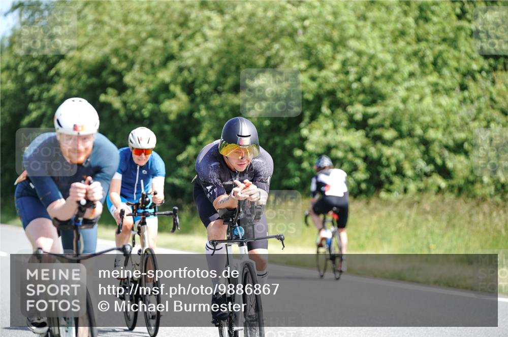 21.06.2026 - Viking Triathlon Michael Burmester http://msf.ph/oto/9886867 21.06.2026 11:30:05 Radfahren 27, 34, 45, 125, 127, 167, 188, 300, 327, 333, 340, 356, 601, 610, 615, 646, 647, 656, 663 meine-sportfotos.de