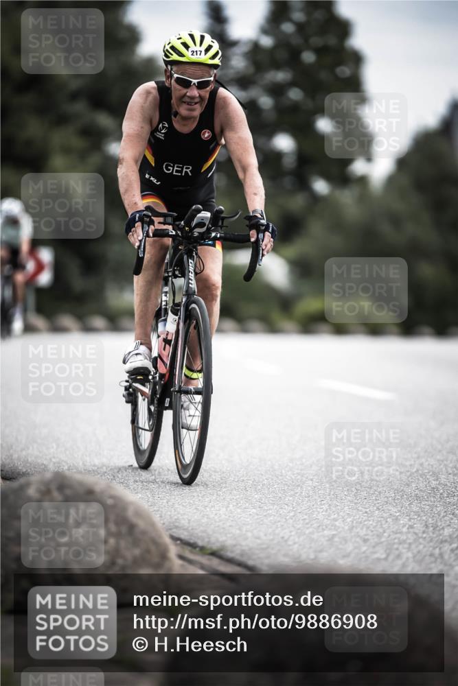 21.06.2026 - 29. Vierlanden-Triathlon H.Heesch http://msf.ph/oto/9886908 21.06.2026 10:42:51 Radfahren 91, 217, 266, 338 meine-sportfotos.de