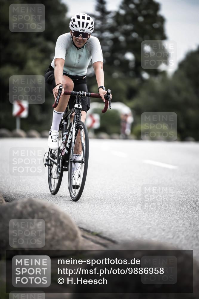 21.06.2026 - 29. Vierlanden-Triathlon H.Heesch http://msf.ph/oto/9886958 21.06.2026 10:42:54 Radfahren 217, 266, 338 meine-sportfotos.de