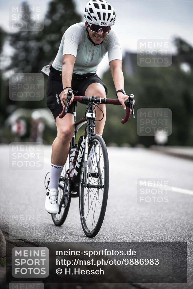 21.06.2026 - 29. Vierlanden-Triathlon H.Heesch http://msf.ph/oto/9886983 21.06.2026 10:42:54 Radfahren 217, 266, 338 meine-sportfotos.de