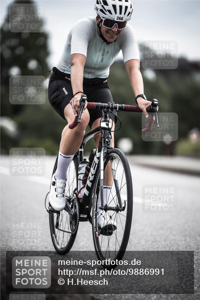 21.06.2026 - 29. Vierlanden-Triathlon H.Heesch http://msf.ph/oto/9886991 21.06.2026 10:42:55 Radfahren 217, 266, 273, 338 meine-sportfotos.de