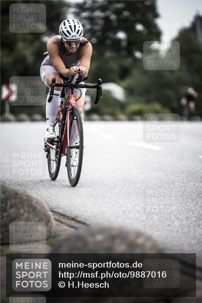 21.06.2026 - 29. Vierlanden-Triathlon H.Heesch http://msf.ph/oto/9887016 21.06.2026 10:43:01 Radfahren 122, 157, 273 meine-sportfotos.de
