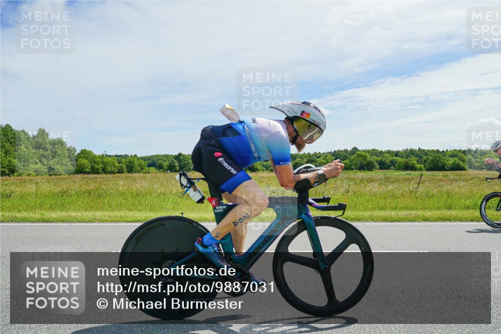 21.06.2026 - Viking Triathlon Michael Burmester http://msf.ph/oto/9887031 21.06.2026 11:54:32 Radfahren 81, 114, 234, 243, 264, 265, 309, 392, 417, 447, 530, 627, 662 meine-sportfotos.de