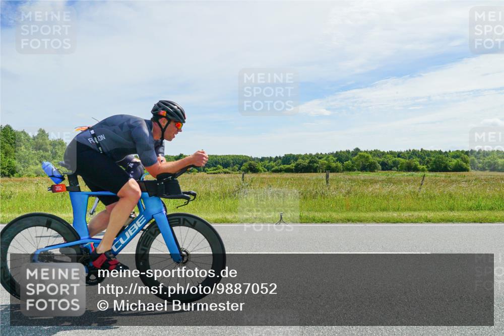 21.06.2026 - Viking Triathlon Michael Burmester http://msf.ph/oto/9887052 21.06.2026 11:54:35 Radfahren 2, 19, 81, 114, 234, 243, 264, 265, 392, 399, 417, 447, 530, 627, 662 meine-sportfotos.de
