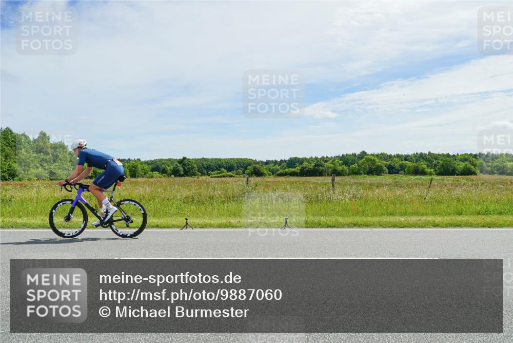 21.06.2026 - Viking Triathlon Michael Burmester http://msf.ph/oto/9887060 21.06.2026 11:54:38 Radfahren 2, 19, 114, 234, 243, 264, 265, 392, 399, 417, 447, 530, 627, 662 meine-sportfotos.de
