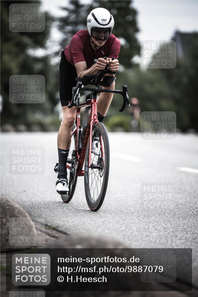 21.06.2026 - 29. Vierlanden-Triathlon H.Heesch http://msf.ph/oto/9887079 21.06.2026 10:43:04 Radfahren 122, 157, 273 meine-sportfotos.de