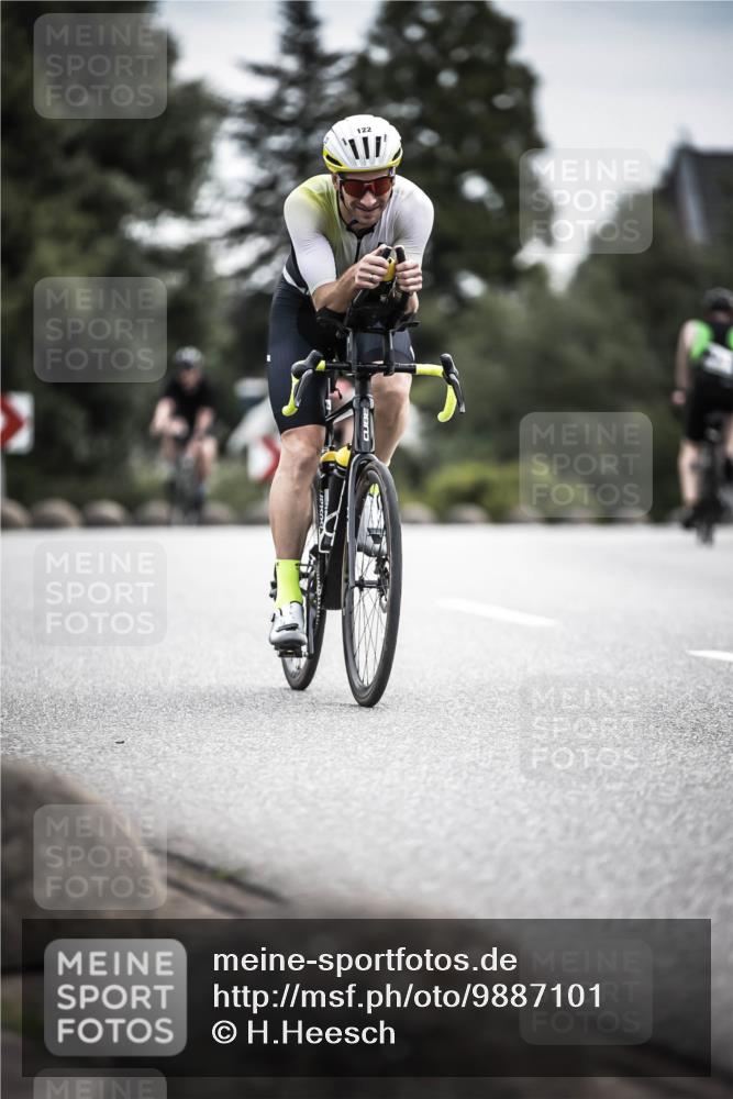 21.06.2026 - 29. Vierlanden-Triathlon H.Heesch http://msf.ph/oto/9887101 21.06.2026 10:43:06 Radfahren 19, 122, 157, 273 meine-sportfotos.de