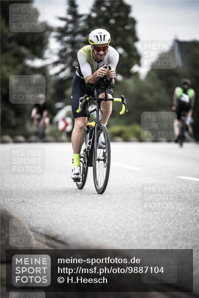 21.06.2026 - 29. Vierlanden-Triathlon H.Heesch http://msf.ph/oto/9887104 21.06.2026 10:43:06 Radfahren 19, 122, 157, 273 meine-sportfotos.de