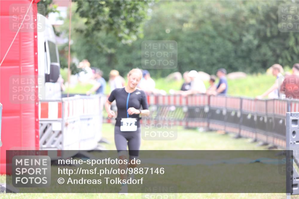 21.06.2026 - 29. Vierlanden-Triathlon Andreas Tolksdorf http://msf.ph/oto/9887146 21.06.2026 11:34:41 Ziel 561, 572, 608, 561, 572, 608 meine-sportfotos.de