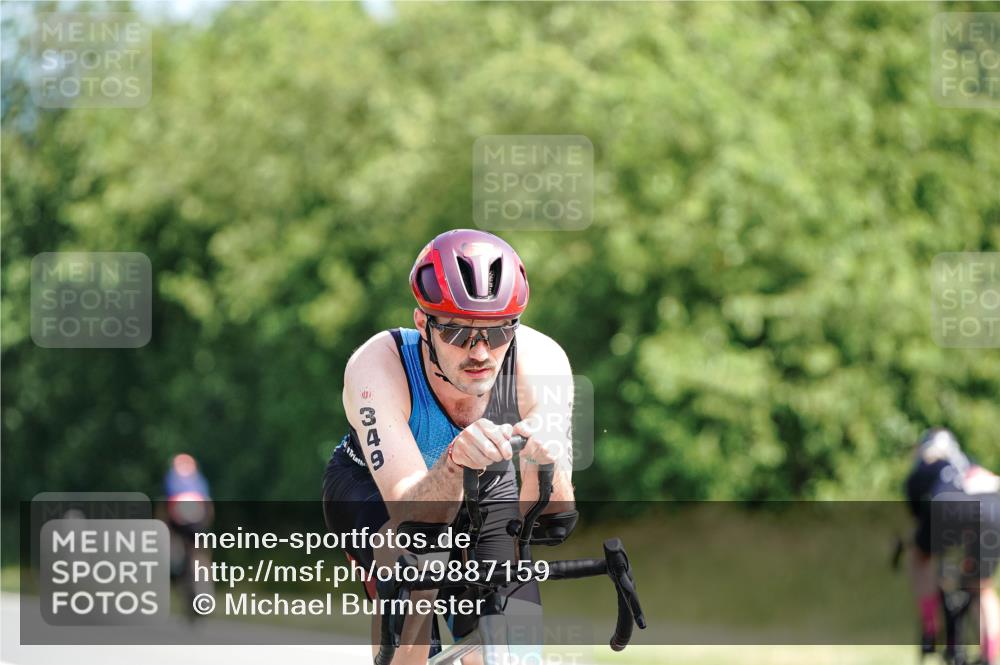 21.06.2026 - Viking Triathlon Michael Burmester http://msf.ph/oto/9887159 21.06.2026 11:31:02 Radfahren 104, 152, 393, 410, 489, 492, 493 meine-sportfotos.de