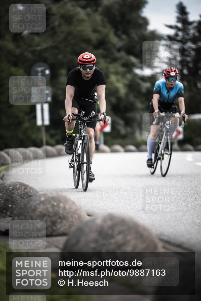 21.06.2026 - 29. Vierlanden-Triathlon H.Heesch http://msf.ph/oto/9887163 21.06.2026 10:43:13 Radfahren 19, 54, 167, 259, 260, 392, 443, 447, 448, 467 meine-sportfotos.de