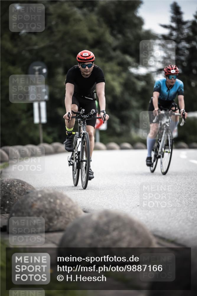 21.06.2026 - 29. Vierlanden-Triathlon H.Heesch http://msf.ph/oto/9887166 21.06.2026 10:43:13 Radfahren 19, 54, 167, 259, 260, 392, 443, 447, 448, 467 meine-sportfotos.de