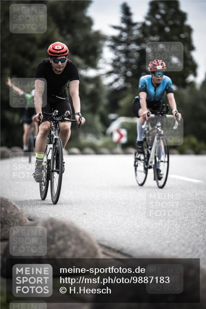 21.06.2026 - 29. Vierlanden-Triathlon H.Heesch http://msf.ph/oto/9887183 21.06.2026 10:43:14 Radfahren 19, 54, 96, 167, 259, 260, 392, 443, 447, 448, 467 meine-sportfotos.de