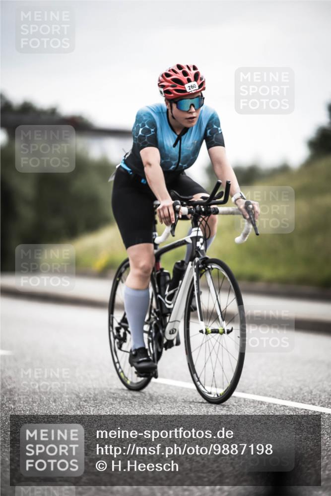 21.06.2026 - 29. Vierlanden-Triathlon H.Heesch http://msf.ph/oto/9887198 21.06.2026 10:43:15 Radfahren 19, 54, 96, 167, 259, 260, 392, 443, 447, 448, 467 meine-sportfotos.de