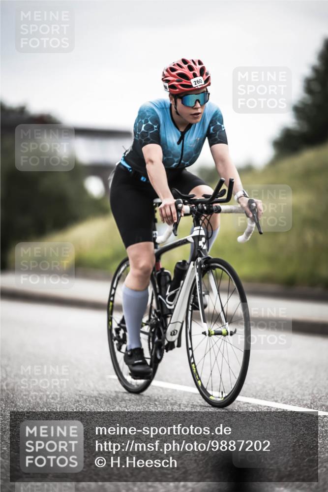 21.06.2026 - 29. Vierlanden-Triathlon H.Heesch http://msf.ph/oto/9887202 21.06.2026 10:43:15 Radfahren 19, 54, 96, 167, 259, 260, 392, 443, 447, 448, 467 meine-sportfotos.de