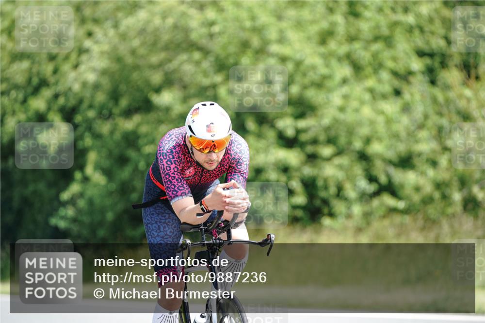21.06.2026 - Viking Triathlon Michael Burmester http://msf.ph/oto/9887236 21.06.2026 11:32:27 Radfahren 22, 33, 114, 153, 168, 193, 351, 392, 398, 400, 447, 511, 530, 627, 636, 637, 666 meine-sportfotos.de