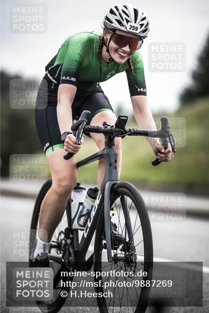 21.06.2026 - 29. Vierlanden-Triathlon H.Heesch http://msf.ph/oto/9887269 21.06.2026 10:43:17 Radfahren 19, 54, 96, 167, 259, 260, 392, 443, 447, 448, 467 meine-sportfotos.de