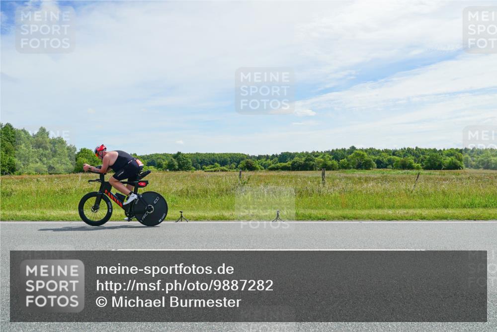 21.06.2026 - Viking Triathlon Michael Burmester http://msf.ph/oto/9887282 21.06.2026 11:56:20 Radfahren 18, 131, 133, 321, 334, 341, 405, 432, 436, 487, 506, 533, 533 meine-sportfotos.de