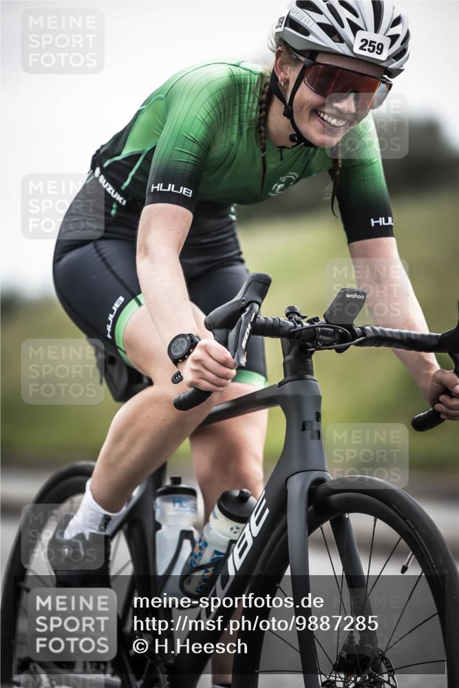 21.06.2026 - 29. Vierlanden-Triathlon H.Heesch http://msf.ph/oto/9887285 21.06.2026 10:43:17 Radfahren 19, 54, 96, 167, 259, 260, 392, 443, 447, 448, 467 meine-sportfotos.de