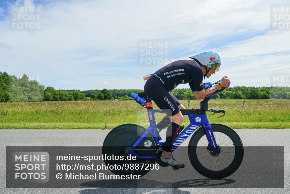 21.06.2026 - Viking Triathlon Michael Burmester http://msf.ph/oto/9887296 21.06.2026 11:56:28 Radfahren 18, 131, 321, 334, 405, 436, 436, 470, 533 meine-sportfotos.de