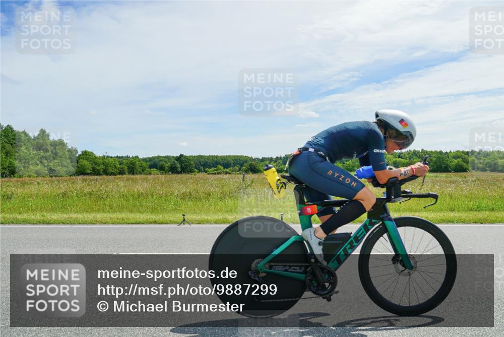21.06.2026 - Viking Triathlon Michael Burmester http://msf.ph/oto/9887299 21.06.2026 11:56:30 Radfahren 18, 131, 321, 334, 401, 405, 436, 436, 470, 533 meine-sportfotos.de