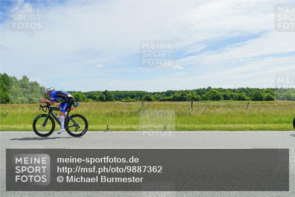 21.06.2026 - Viking Triathlon Michael Burmester http://msf.ph/oto/9887362 21.06.2026 11:57:25 Radfahren 25, 134, 137, 158, 190, 344, 369, 394, 449, 547, 575, 630 meine-sportfotos.de