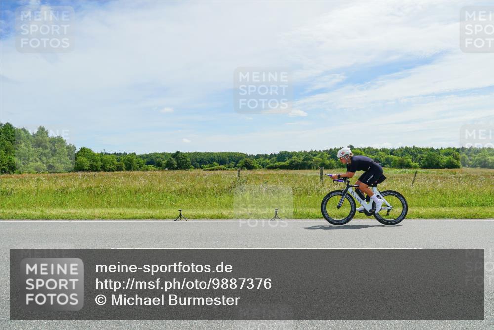 21.06.2026 - Viking Triathlon Michael Burmester http://msf.ph/oto/9887376 21.06.2026 11:57:28 Radfahren 25, 134, 137, 190, 344, 369, 394, 449, 547, 575, 624, 630 meine-sportfotos.de