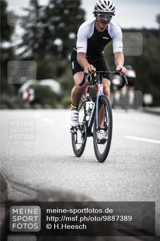 21.06.2026 - 29. Vierlanden-Triathlon H.Heesch http://msf.ph/oto/9887389 21.06.2026 10:43:40 Radfahren 103, 224, 230 meine-sportfotos.de