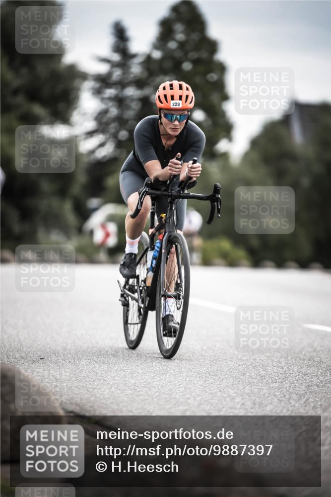 21.06.2026 - 29. Vierlanden-Triathlon H.Heesch http://msf.ph/oto/9887397 21.06.2026 10:44:02 Radfahren 109, 220, 228, 290, 357, 359 meine-sportfotos.de