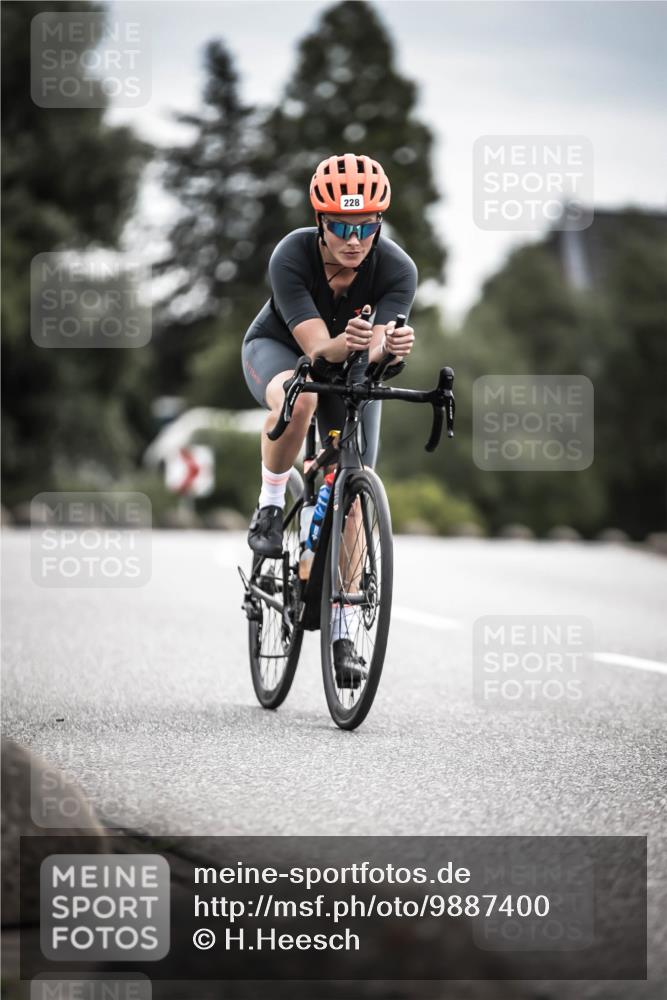 21.06.2026 - 29. Vierlanden-Triathlon H.Heesch http://msf.ph/oto/9887400 21.06.2026 10:44:02 Radfahren 109, 220, 228, 290, 357, 359 meine-sportfotos.de