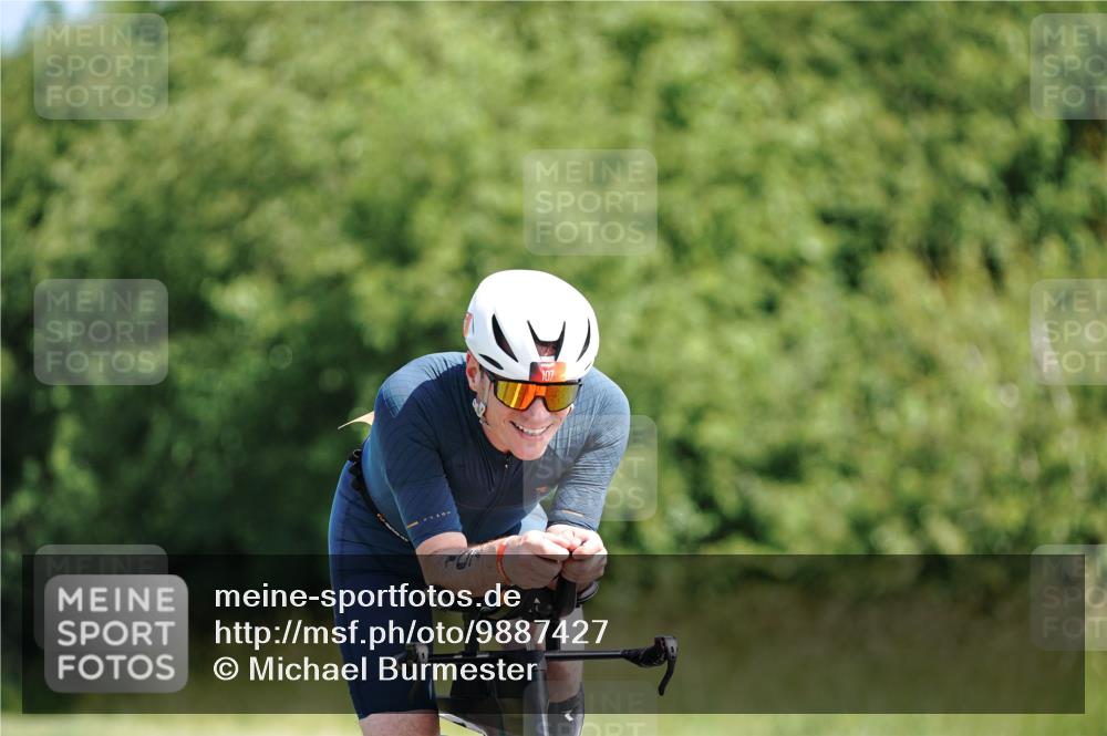 21.06.2026 - Viking Triathlon Michael Burmester http://msf.ph/oto/9887427 21.06.2026 11:33:07 Radfahren 69, 85, 107, 137, 243, 265, 274, 339, 377, 414, 421, 423, 452, 497, 516, 574 meine-sportfotos.de