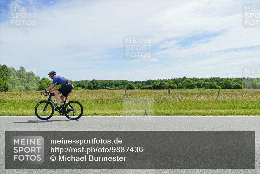 21.06.2026 - Viking Triathlon Michael Burmester http://msf.ph/oto/9887436 21.06.2026 11:58:31 Radfahren 5, 36, 36, 48, 164, 192, 208, 208, 221, 223, 232, 251, 278, 312, 353, 466, 494, 517, 563, 654 meine-sportfotos.de