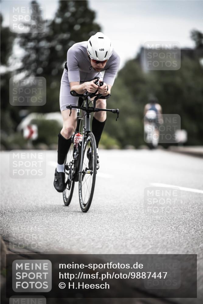 21.06.2026 - 29. Vierlanden-Triathlon H.Heesch http://msf.ph/oto/9887447 21.06.2026 10:44:05 Radfahren 50, 109, 220, 228, 245, 290, 357, 359 meine-sportfotos.de