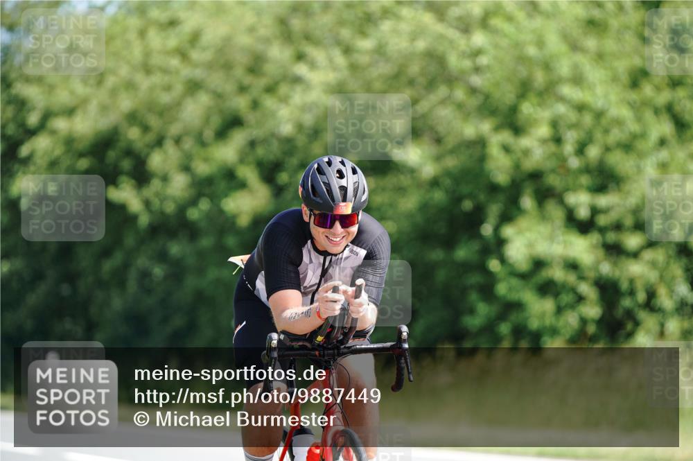 21.06.2026 - Viking Triathlon Michael Burmester http://msf.ph/oto/9887449 21.06.2026 11:33:11 Radfahren 69, 85, 107, 137, 243, 265, 274, 339, 377, 389, 403, 421, 423, 452, 457, 497, 516, 520, 521, 574 meine-sportfotos.de