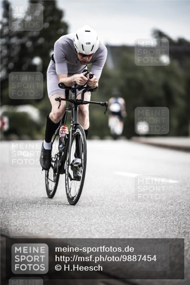 21.06.2026 - 29. Vierlanden-Triathlon H.Heesch http://msf.ph/oto/9887454 21.06.2026 10:44:05 Radfahren 50, 109, 220, 228, 245, 290, 357, 359 meine-sportfotos.de