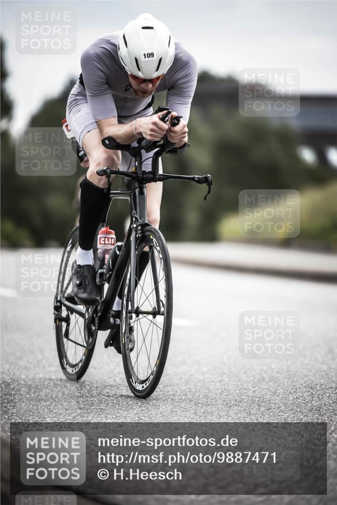 21.06.2026 - 29. Vierlanden-Triathlon H.Heesch http://msf.ph/oto/9887471 21.06.2026 10:44:05 Radfahren 50, 109, 220, 228, 245, 290, 357, 359 meine-sportfotos.de