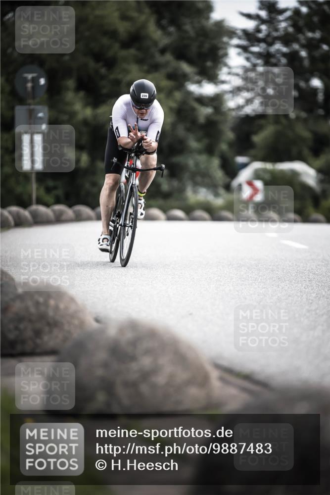 21.06.2026 - 29. Vierlanden-Triathlon H.Heesch http://msf.ph/oto/9887483 21.06.2026 10:44:08 Radfahren 50, 109, 135, 220, 245, 357, 359 meine-sportfotos.de
