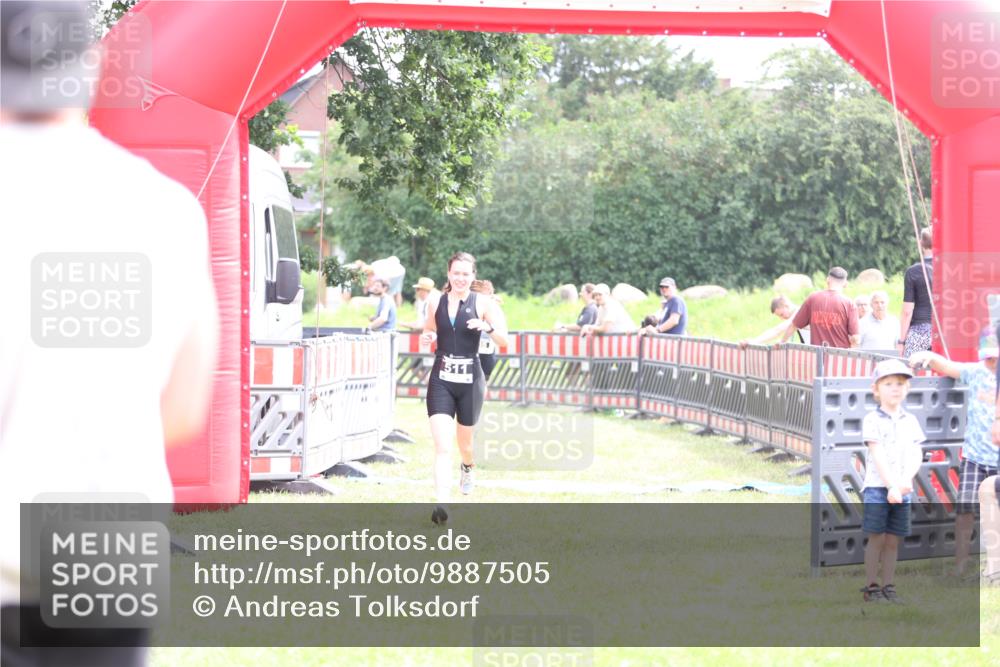 21.06.2026 - 29. Vierlanden-Triathlon Andreas Tolksdorf http://msf.ph/oto/9887505 21.06.2026 11:35:36 Ziel 485, 511, 485, 511 meine-sportfotos.de