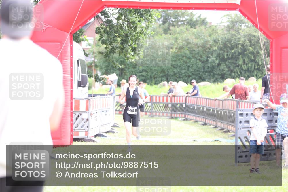 21.06.2026 - 29. Vierlanden-Triathlon Andreas Tolksdorf http://msf.ph/oto/9887515 21.06.2026 11:35:36 Ziel 485, 511, 485, 511 meine-sportfotos.de