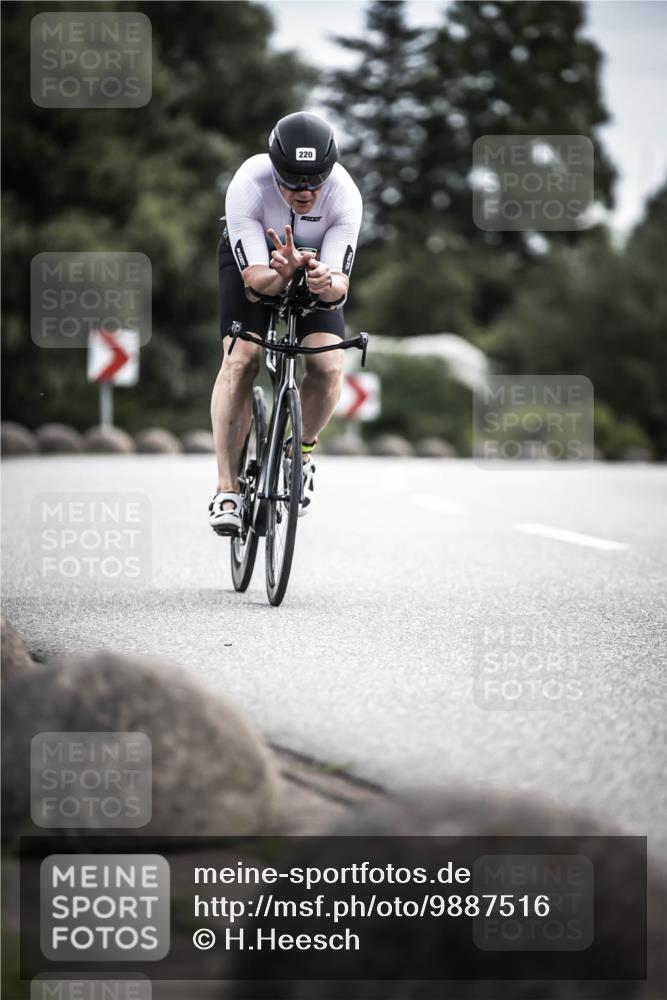 21.06.2026 - 29. Vierlanden-Triathlon H.Heesch http://msf.ph/oto/9887516 21.06.2026 10:44:08 Radfahren 50, 109, 135, 220, 245, 357, 359 meine-sportfotos.de