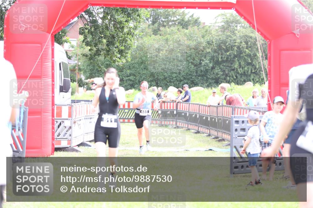 21.06.2026 - 29. Vierlanden-Triathlon Andreas Tolksdorf http://msf.ph/oto/9887530 21.06.2026 11:35:38 Ziel 485, 511, 485, 511 meine-sportfotos.de
