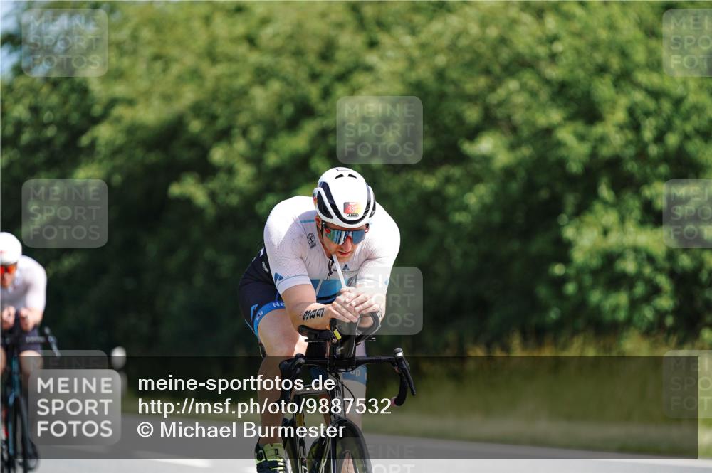 21.06.2026 - Viking Triathlon Michael Burmester http://msf.ph/oto/9887532 21.06.2026 11:33:29 Radfahren 85, 339, 376, 389, 403, 453, 453, 457, 486, 487, 487, 496, 497, 506, 520, 521 meine-sportfotos.de