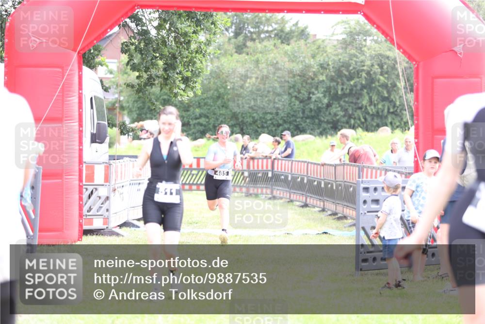 21.06.2026 - 29. Vierlanden-Triathlon Andreas Tolksdorf http://msf.ph/oto/9887535 21.06.2026 11:35:38 Ziel 485, 511, 485, 511 meine-sportfotos.de
