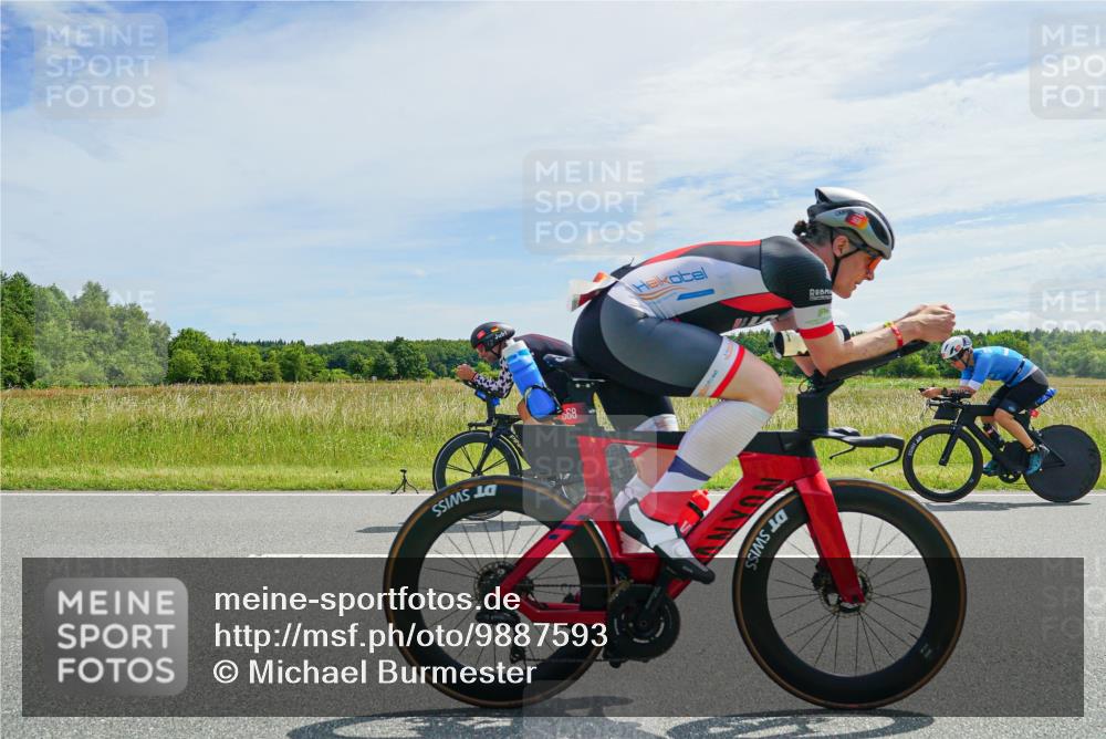 21.06.2026 - Viking Triathlon Michael Burmester http://msf.ph/oto/9887593 21.06.2026 12:00:42 Radfahren 42, 200, 285, 332, 404, 554, 568, 604, 617, 623, 639 meine-sportfotos.de